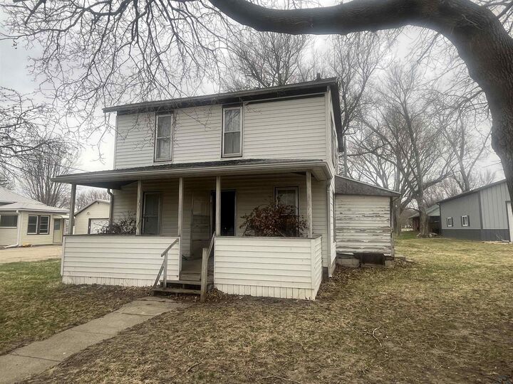 Property Photo: 124 1st Street IA 51019