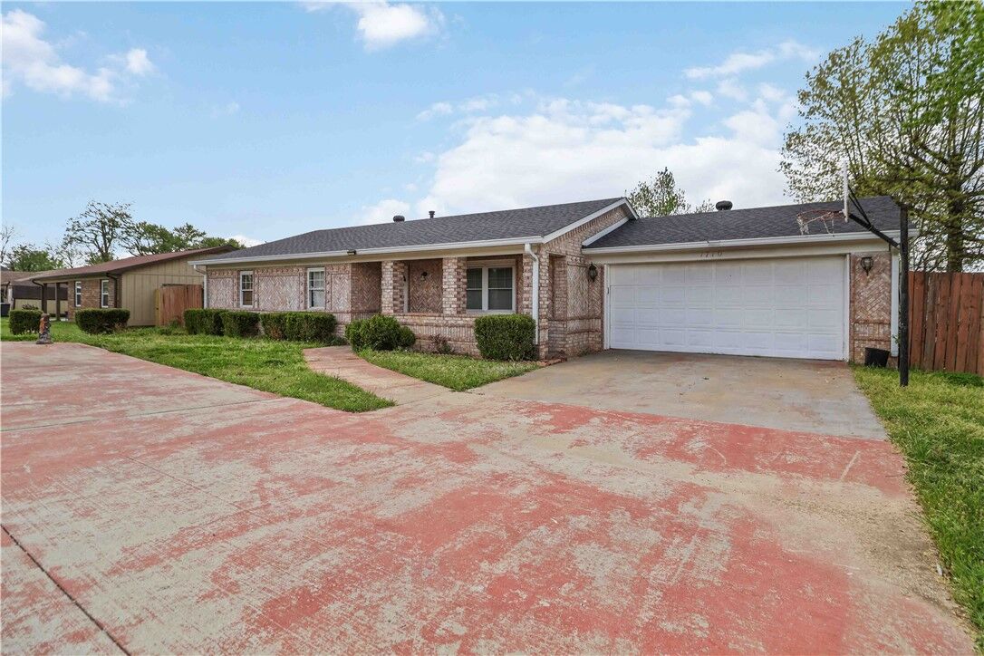 Property Photo:  1710 Monte NE Road  AR 72756 