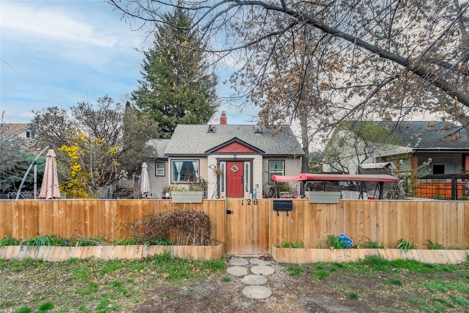 Property Photo:  126 Bassett Street  BC V2A 5W2 