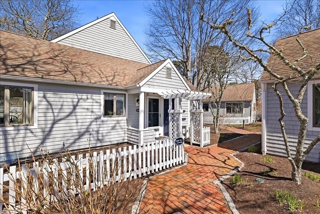 Property Photo:  100 Mid-Iron Way 7027  MA 02649 