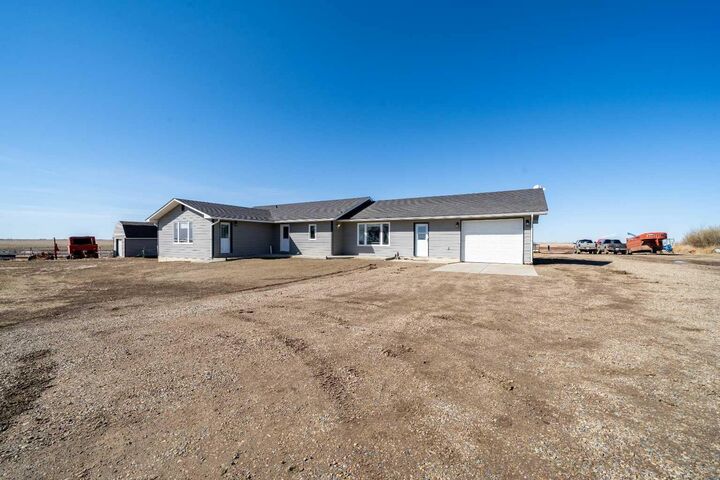 Property Photo: 95012 Range Road 105 AB T0K 0G0