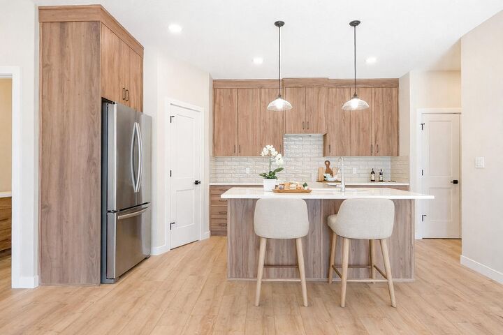 Property Photo: 240 Parkview Lane W AB T0K 0G0