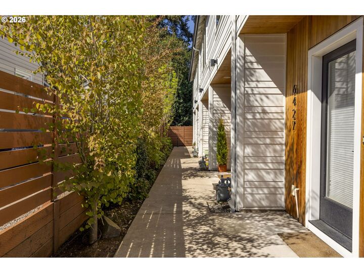 Property Photo:  6419 N Montana Ave  OR 97217 