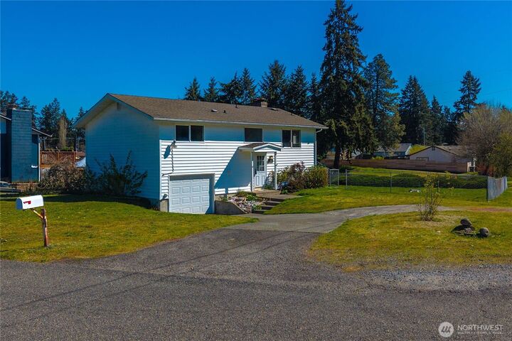Property Photo:  17519  8th Avenue Ct S  WA 98387 