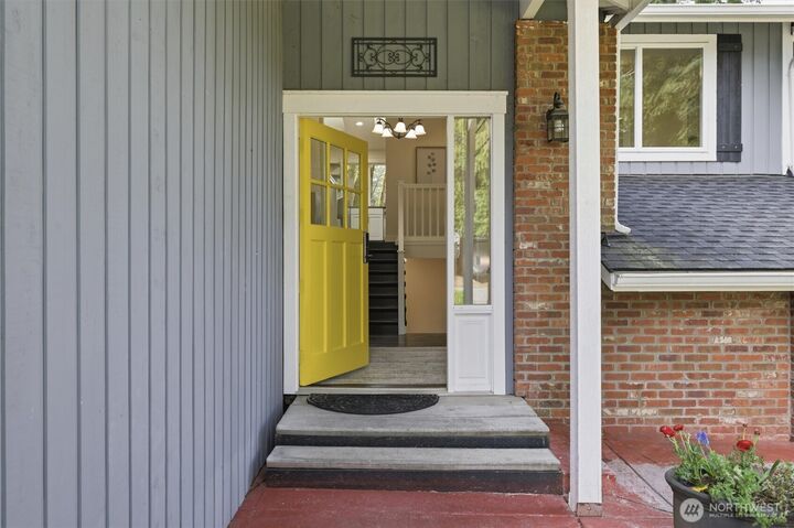 Property Photo: 9539 172nd Avenue NE WA 98052