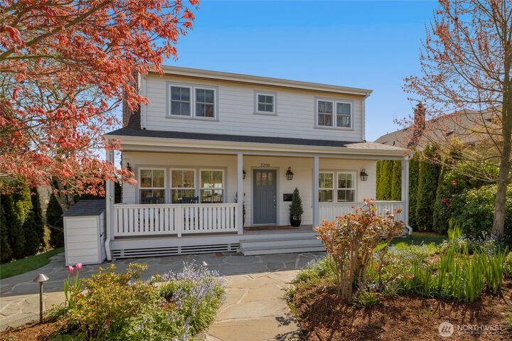 Property Photo:  2200  41st Ave  SW  WA 98116 
