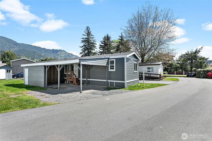 Property Photo:  921  Autumn Lane 243  WA 98229 