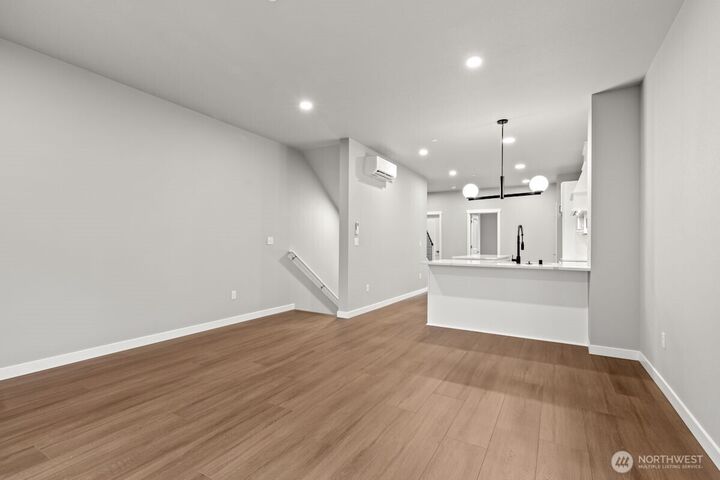 Property Photo: 16823 Alder Way J5 WA 98037