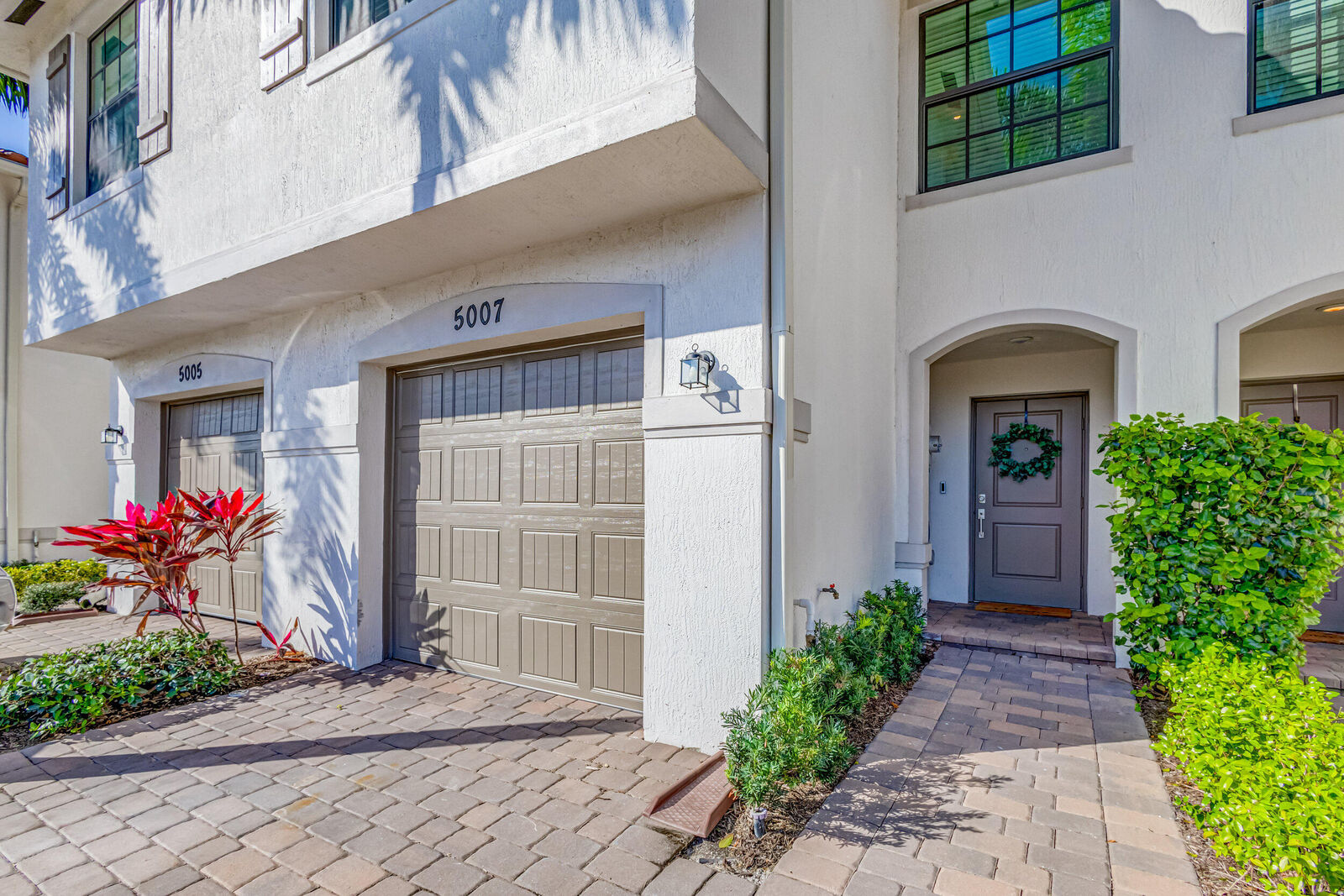 Property Photo:  5007 Woods Edge Circle  FL 33410 