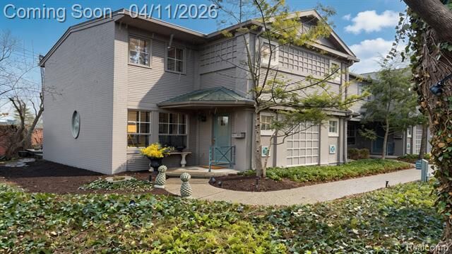 Property Photo: 1077 N Old Woodward Avenue MI 48009