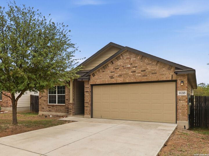 Property Photo: 11215 Durango Eagle TX 78245