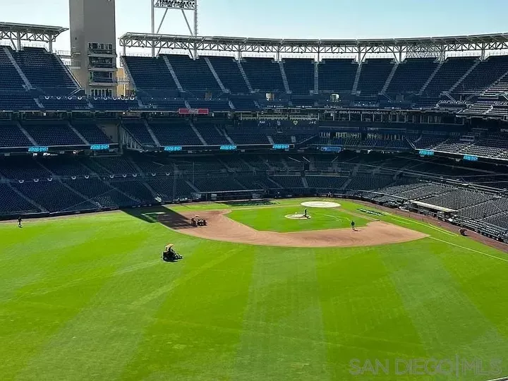 Property Photo: 325 7th Ave 1301 CA 92101