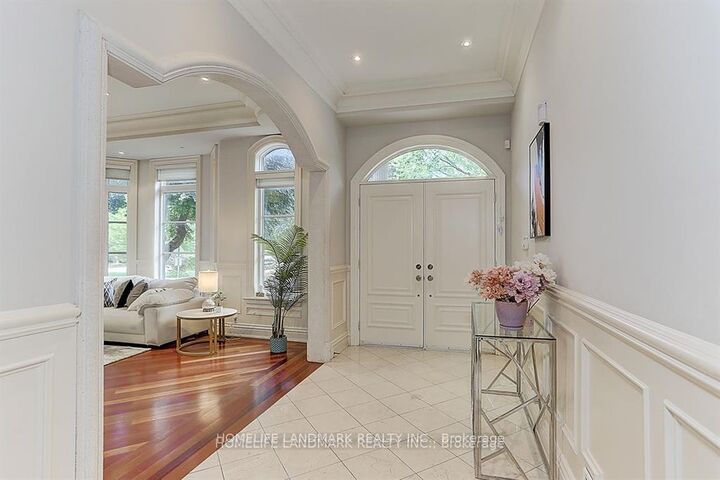 Property Photo: 34 Moccasin Trail ON M3C 1Y7