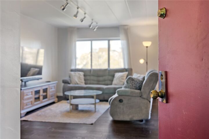 Property Photo:  5 Bayard Rd 706  PA 15213 