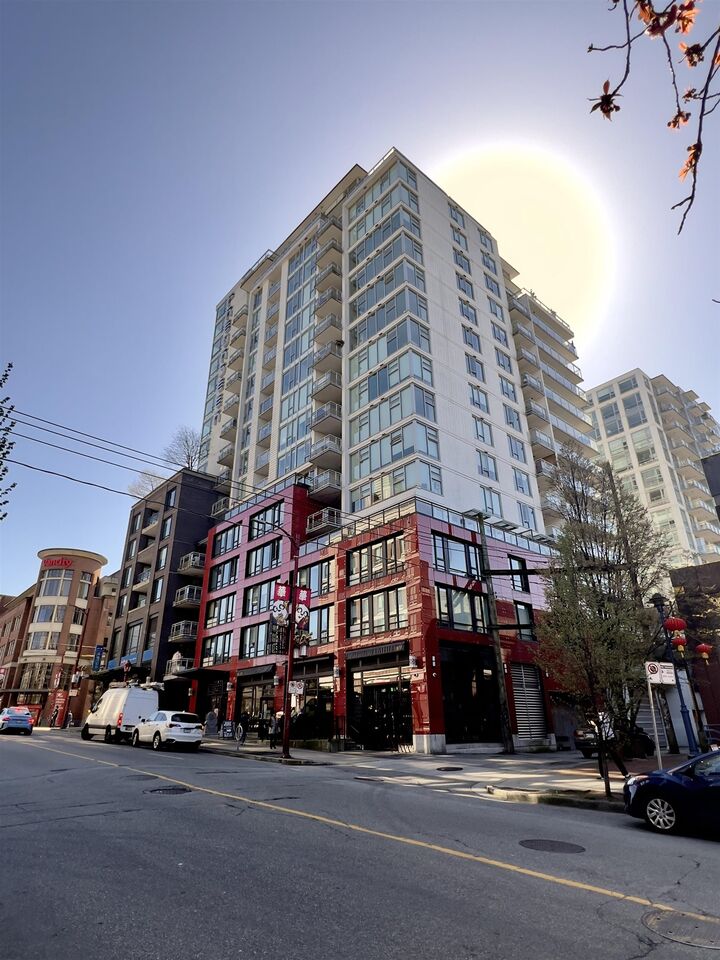 Property Photo: 188 Keefer Street 802 BC V6A 0E3