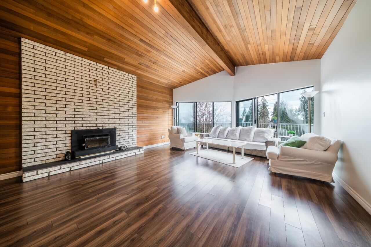 Property Photo: 3540 Baycrest Avenue BC V3B 2W7