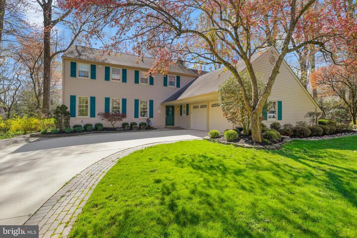 Property Photo:  8 Glenperth Lane  NJ 08003 