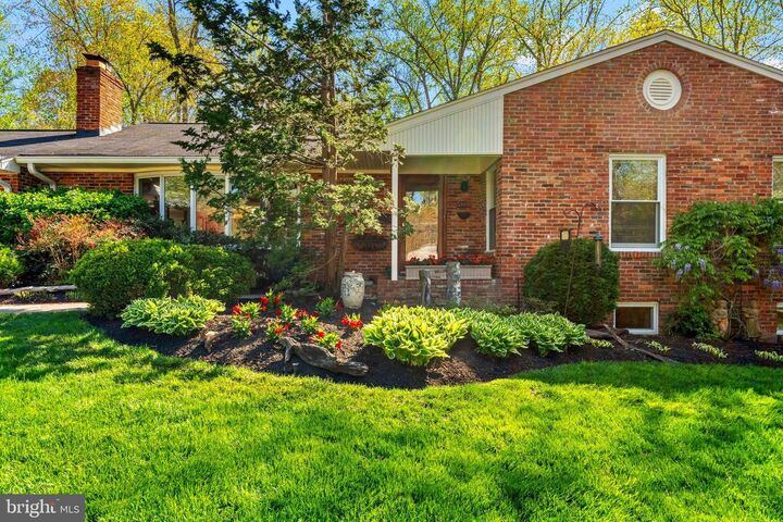 Property Photo: 9025 Charles Augustine Drive VA 22308