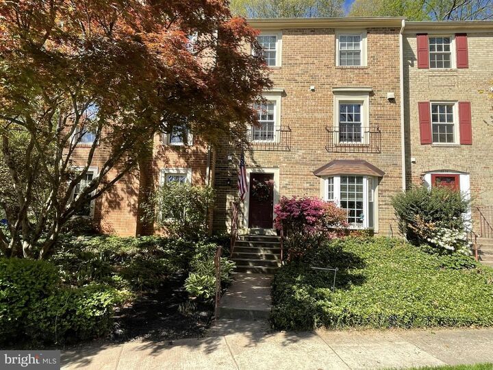 Property Photo:  4616 Briar Patch Court  VA 22032 