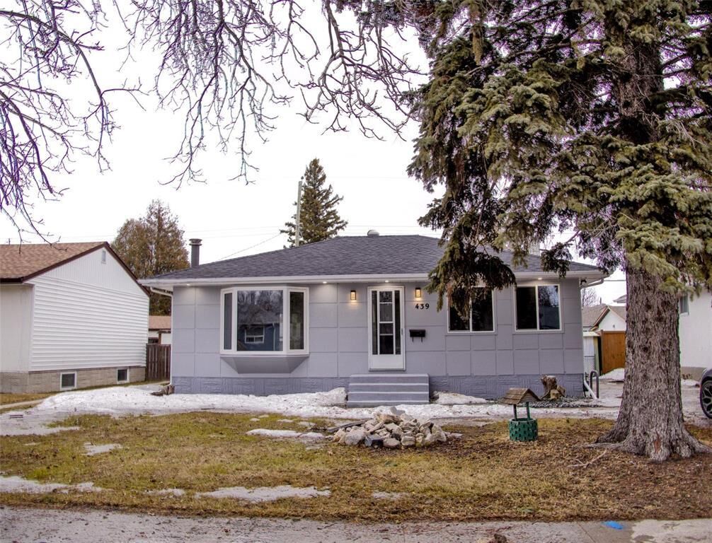 Property Photo:  439 Lyle Street  MB R3J 2C4 