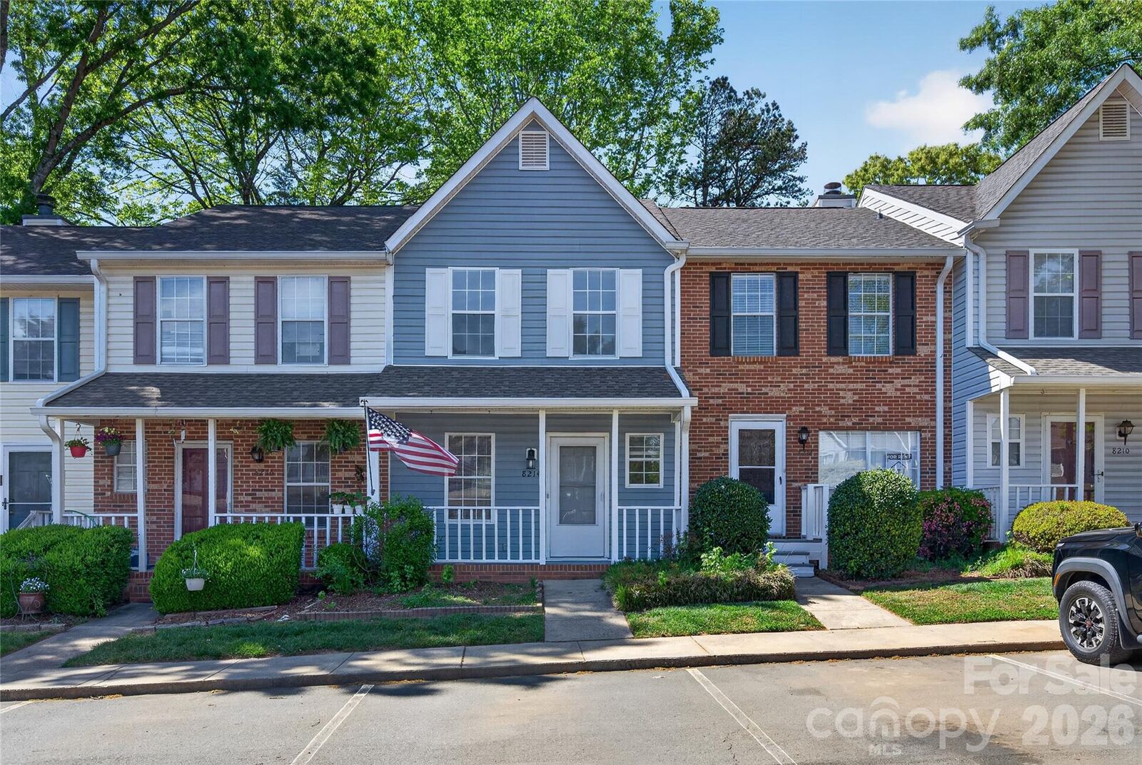 Property Photo:  8214 Circle Tree Lane  NC 28277 