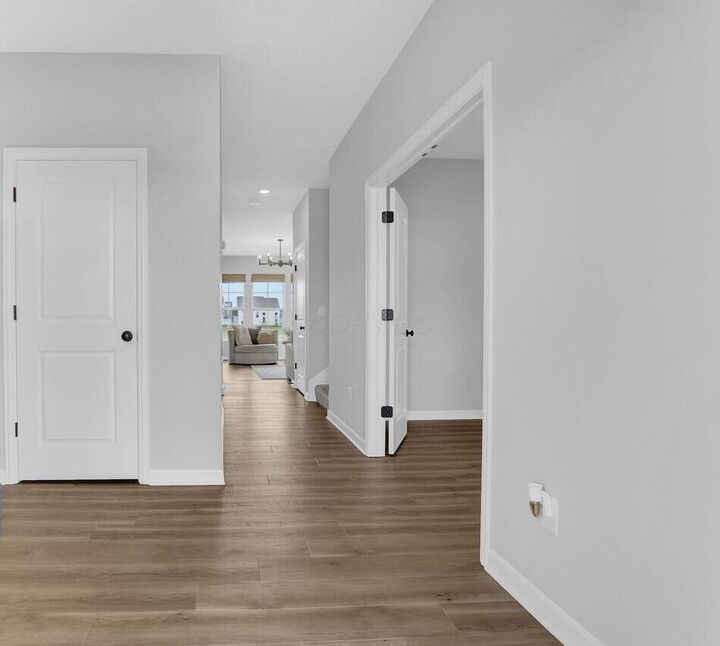 Property Photo: 6886 Gelderland Drive OH 43026