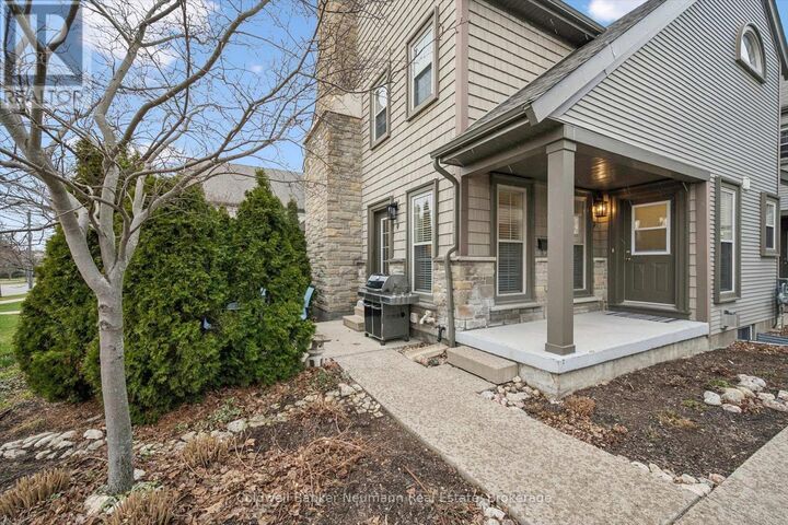Photo de la propriété:  100 Frederick Drive 9  ON N1L 0H6 