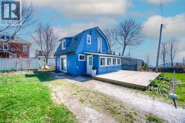 11 Glenwood Street — photo 1