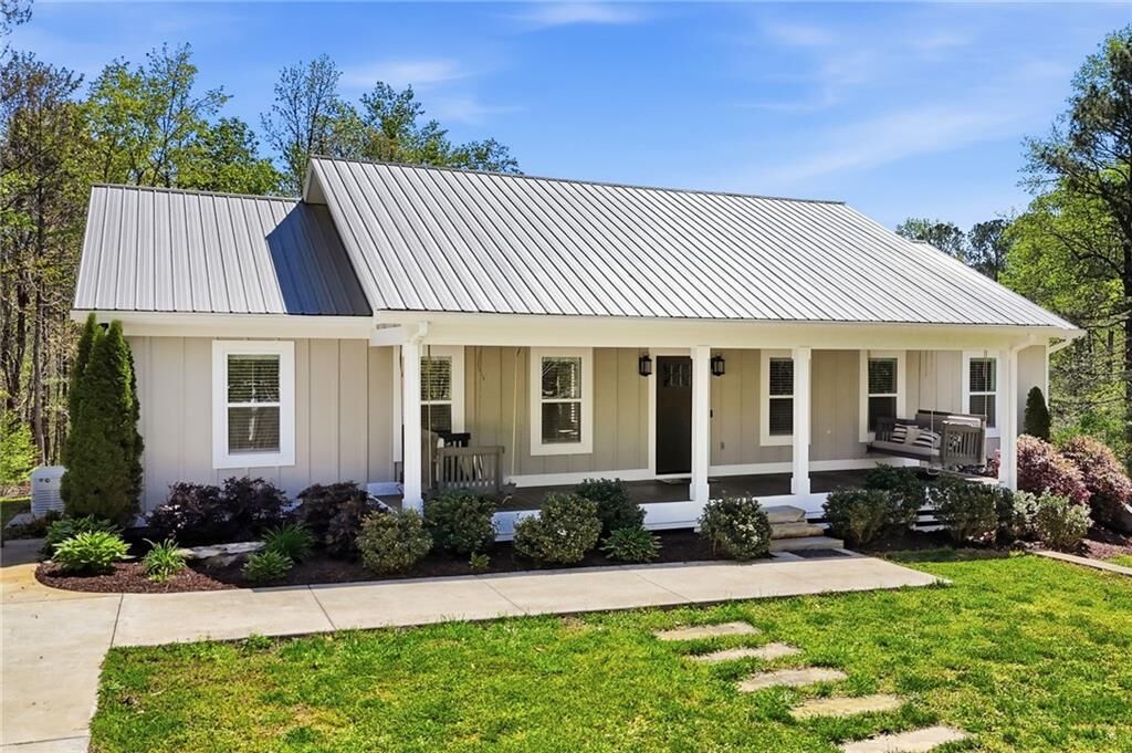 Property Photo: 3060 Cherry Grove Road GA 30107