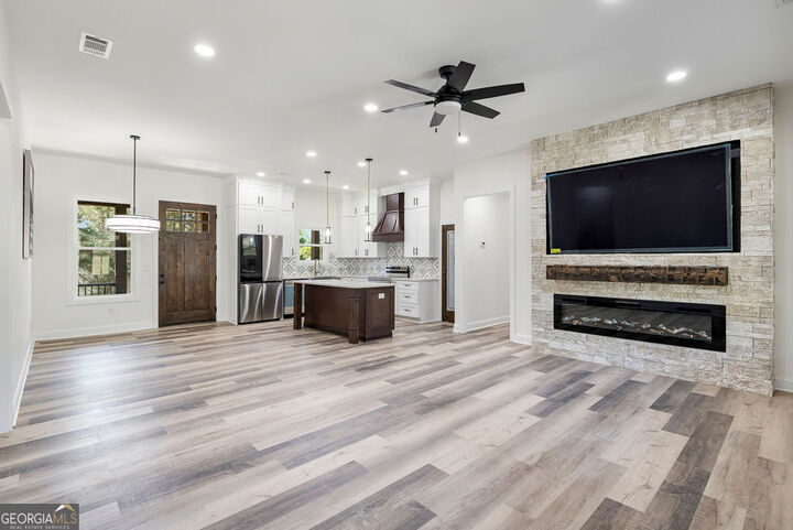 Property Photo: 16 Fullbright Drive SE GA 30161