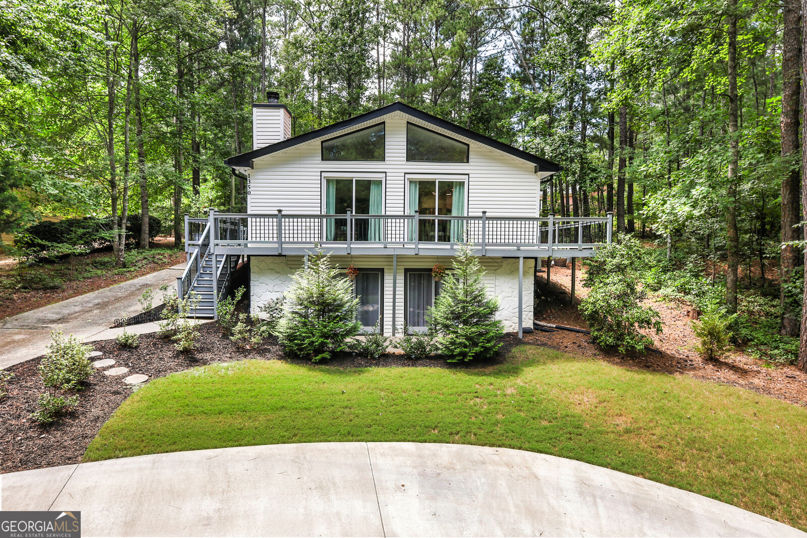 Property Photo:  1350 Southgate Drive  GA 30180 