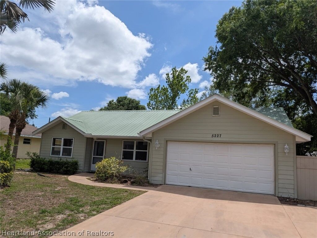 Property Photo:  5227 Lafayette Avenue  FL 33875 