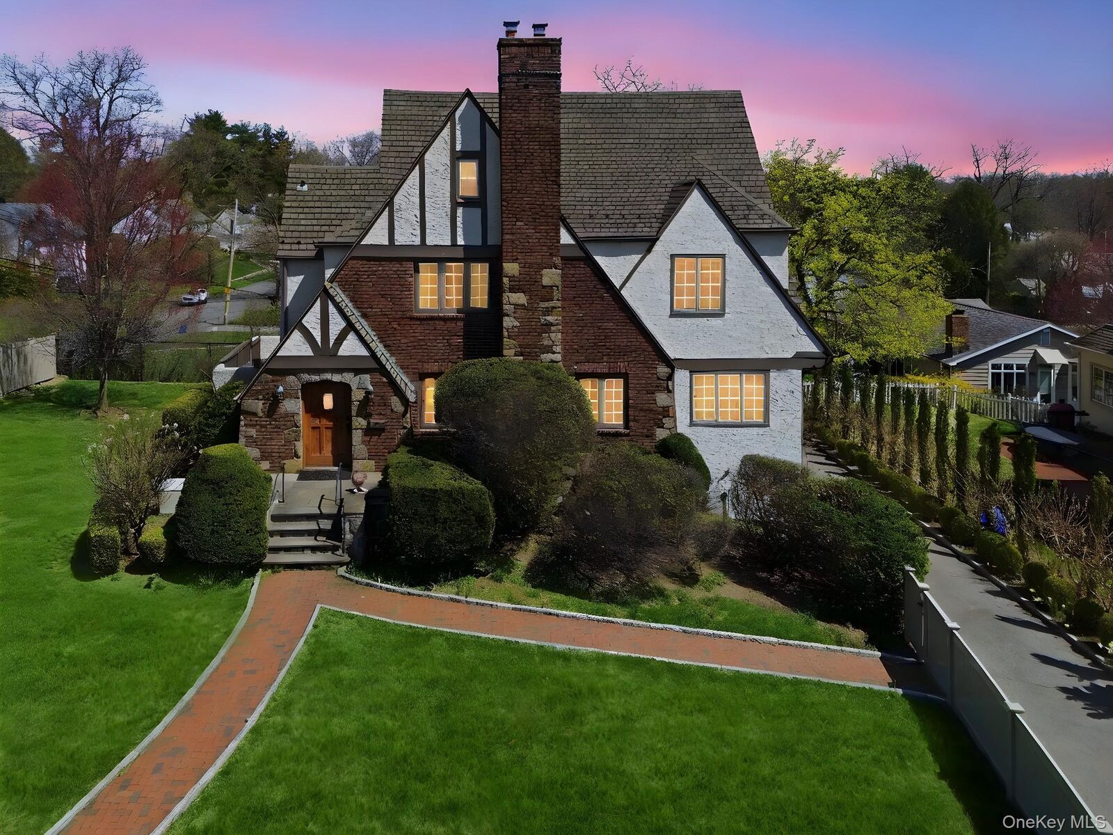 Property Photo:  185 Fenimore Road  NY 10804 