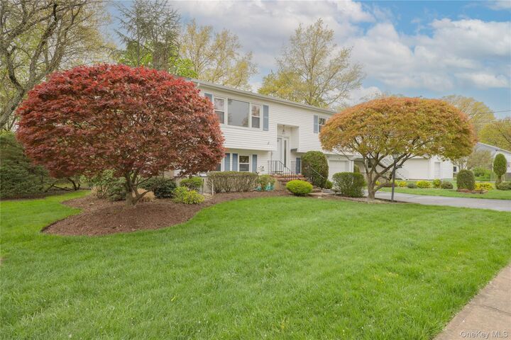 Property Photo:  54 Meyer Oval  NY 10965 