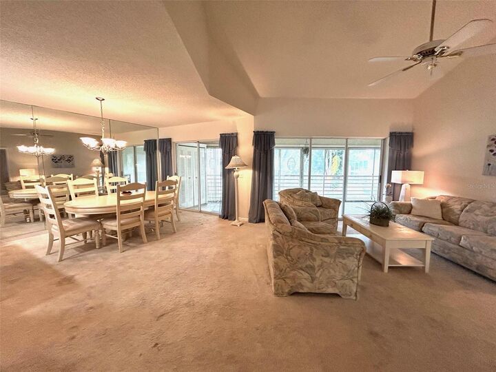 Property Photo: 6101 34th Street W 22H FL 34210