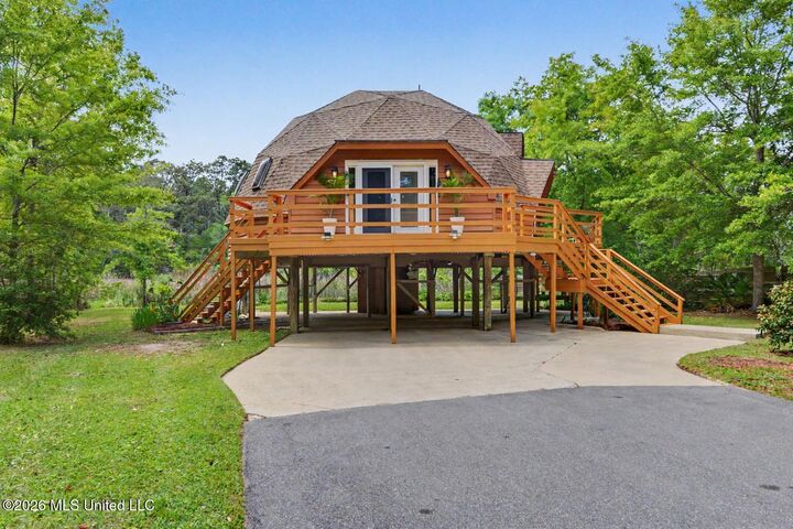 Property Photo:  9017 W Simmons Circle  MS 39564 