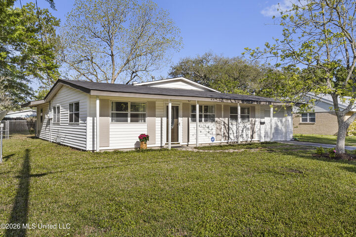Property Photo:  2315 Meadowbrook Street  MS 39567 