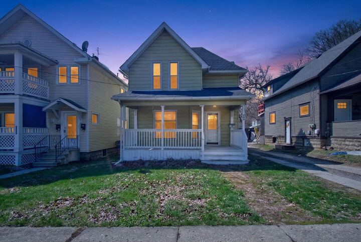 Property Photo:  202 S West Avenue  MI 49201 