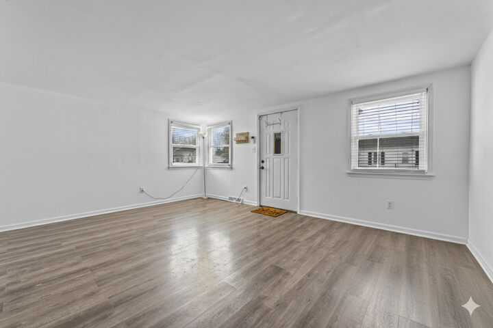 Property Photo:  545 Lynn Street  IL 60474 