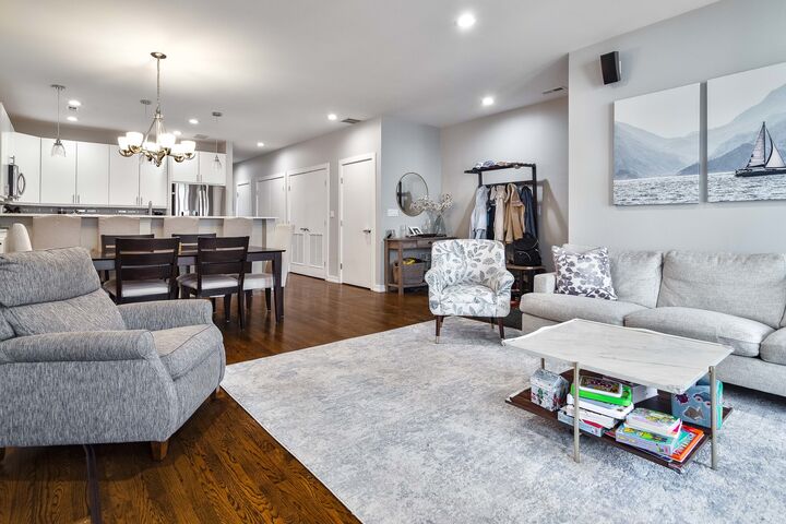 Property Photo:  675 N Peoria Street 3N  IL 60642 