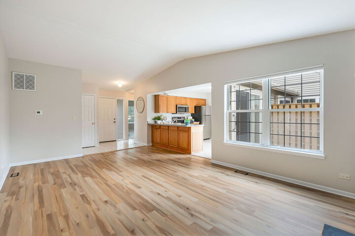 Property Photo:  932 Chase Court  IL 60031 