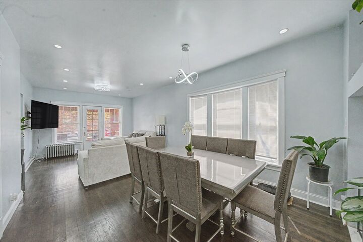 Property Photo:  2212 S 58th Court  IL 60804 