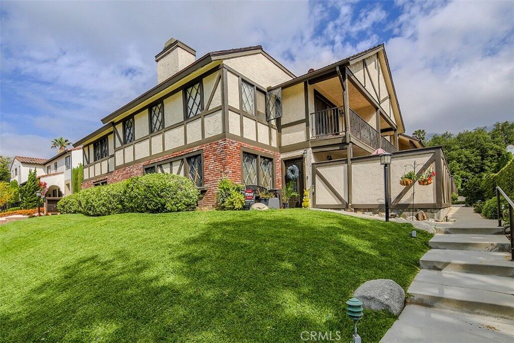 Property Photo:  395 Mariposa Avenue C  CA 91024 