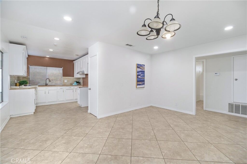Property Photo:  6897 Crest Avenue  CA 92503 