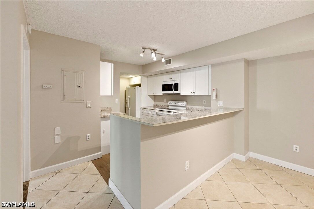 Property Photo: 1865 Florida Club Drive 6110 FL 34112