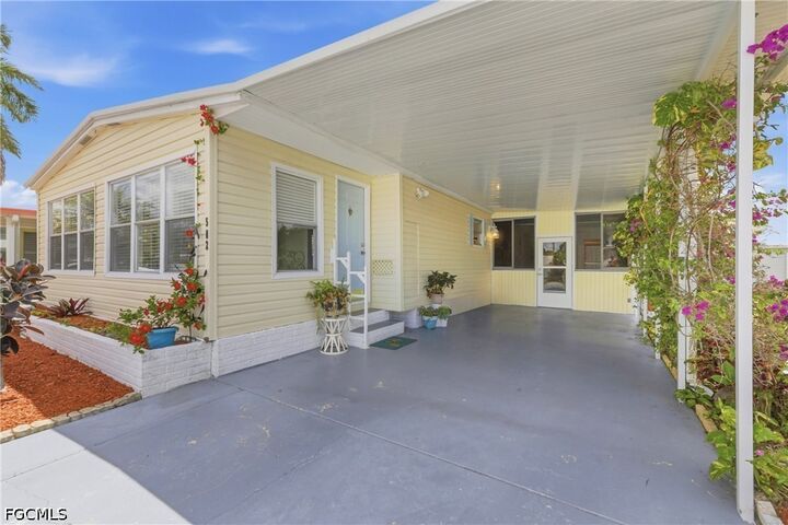 Property Photo: 502 Pine Tree Court FL 33917