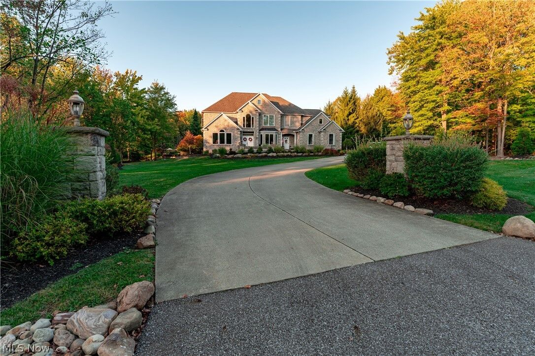 Property Photo:  4471 Forest Brooke Court N  OH 44286 