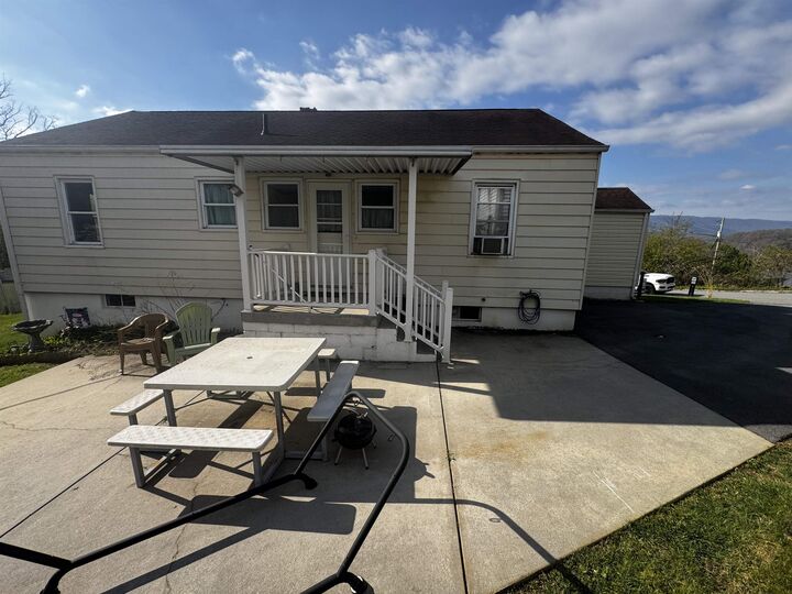 Property Photo:  502 Hopkins Drive  VA 24124 