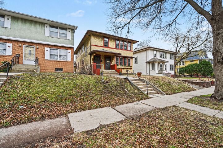Property Photo:  1550 Hague Avenue  MN 55104 