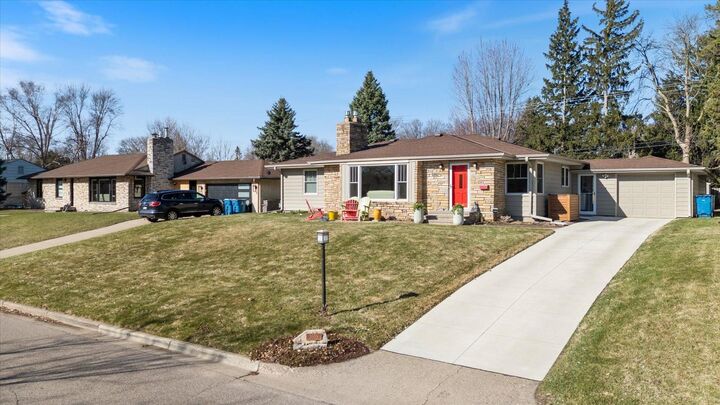 Property Photo:  3609 York Avenue N  MN 55422 